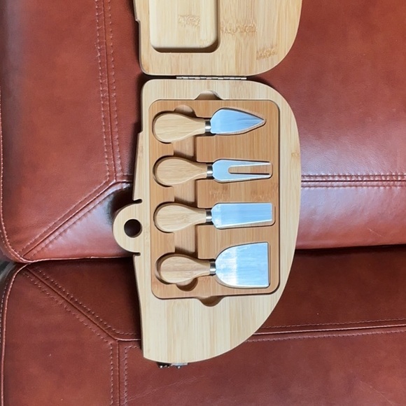 Bamboo Wooden Camper Cutting Charcuterie Board with knife set - Picture 3 of 7